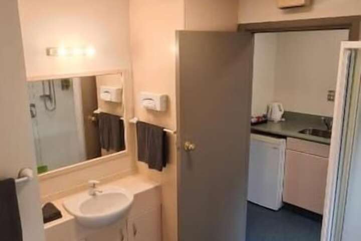 Room 21 of 52
