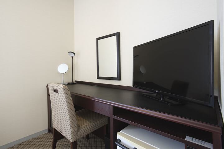 Room 8 of 46