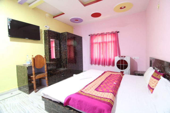 Room 15 of 27