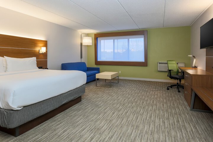 1 King Bed (15 of 15)