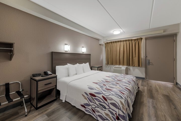 Standard | King Bed (18 of 18)