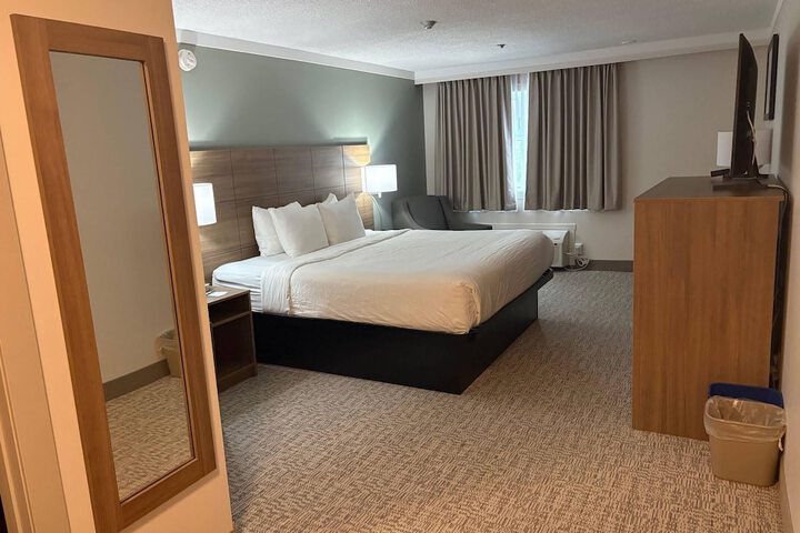 Room 15 of 23