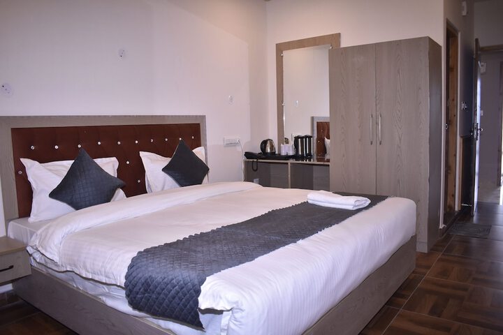 Room 6 of 29
