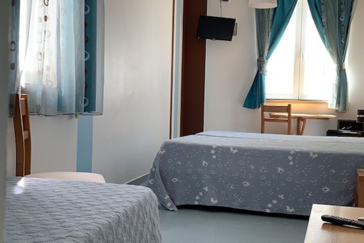 Room 7 of 85