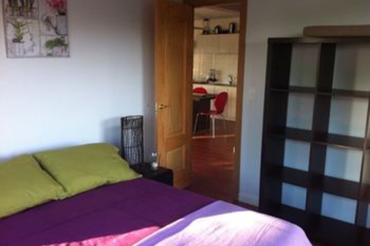 Room 8 of 28