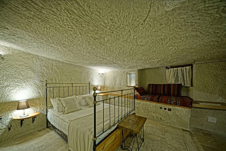 Room 14 of 68