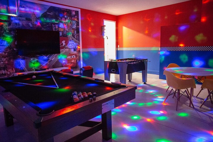 Room 64 of 78