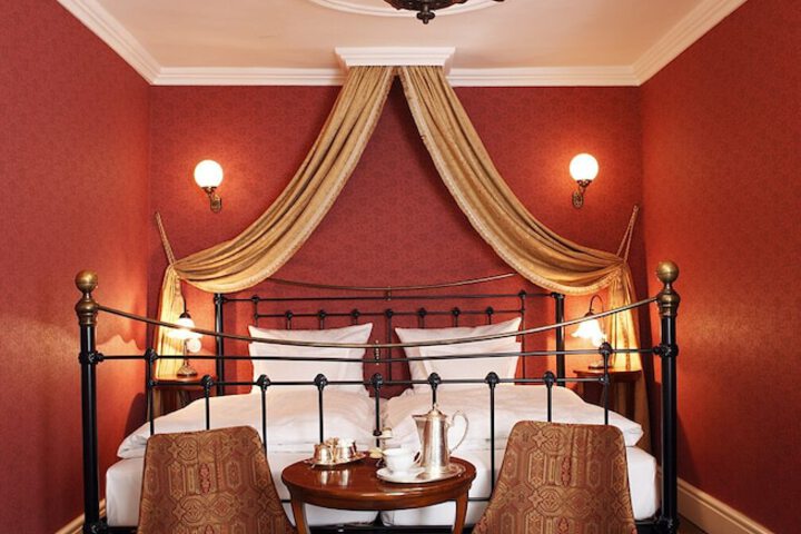 Room 14 of 55
