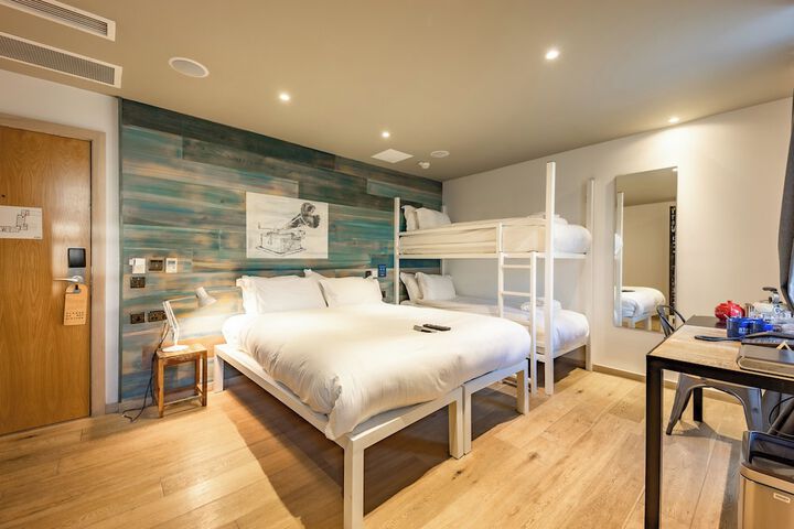 Room 45 of 112