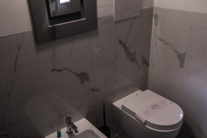 Room 145 of 209
