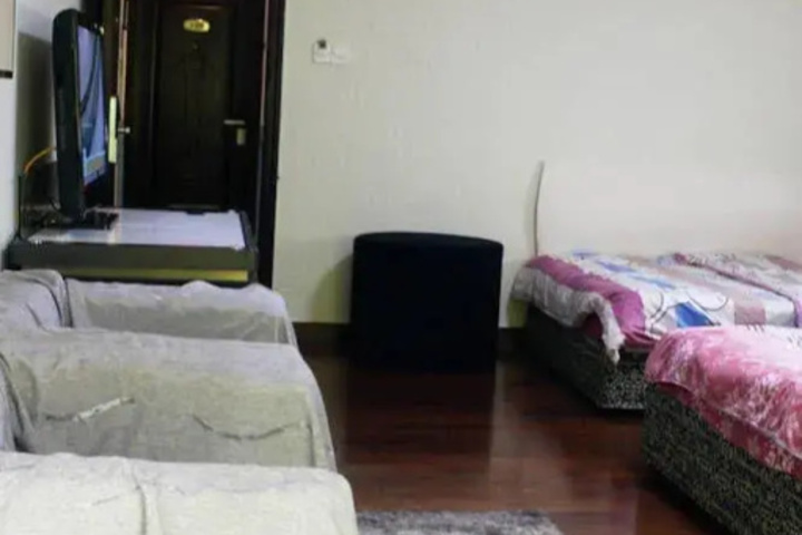 Room 18 of 28