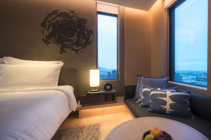 Room 14 of 82