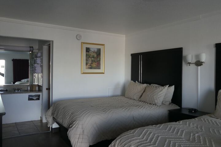 Room 25 of 52