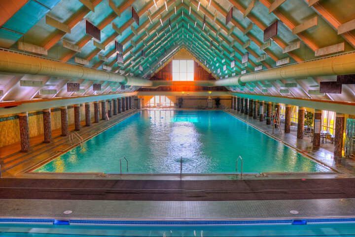 Pool 24 of 45