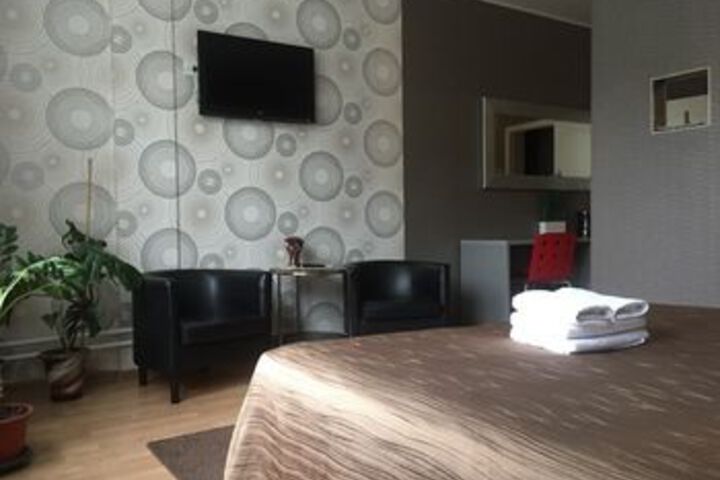 Room 77 of 103