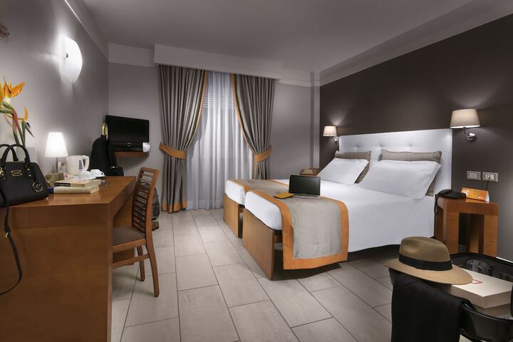 Room 18 of 41