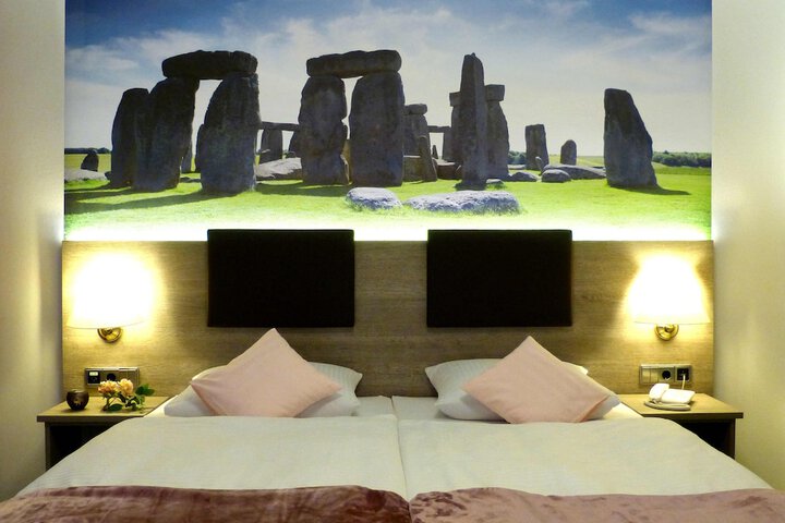 Room 16 of 50