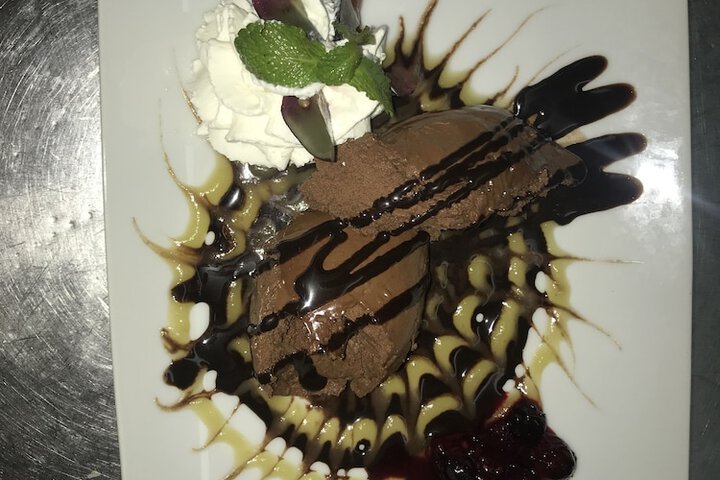 Dining 72 of 82