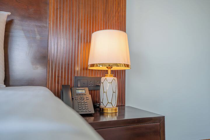 Room 33 of 83