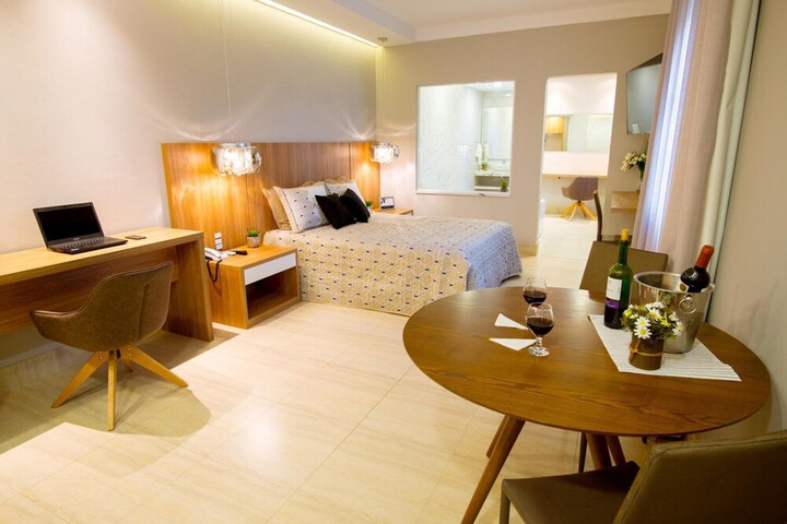 Room 16 of 40