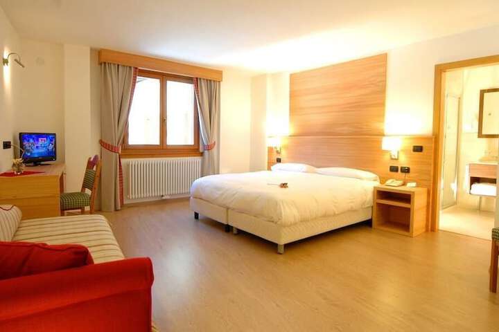 Room 3 of 19