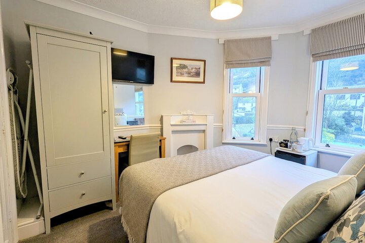 Room 21 of 122