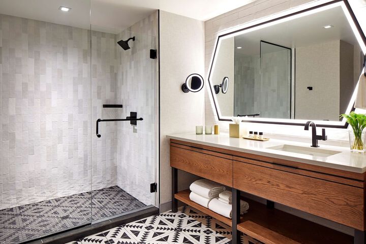 Bathroom shower