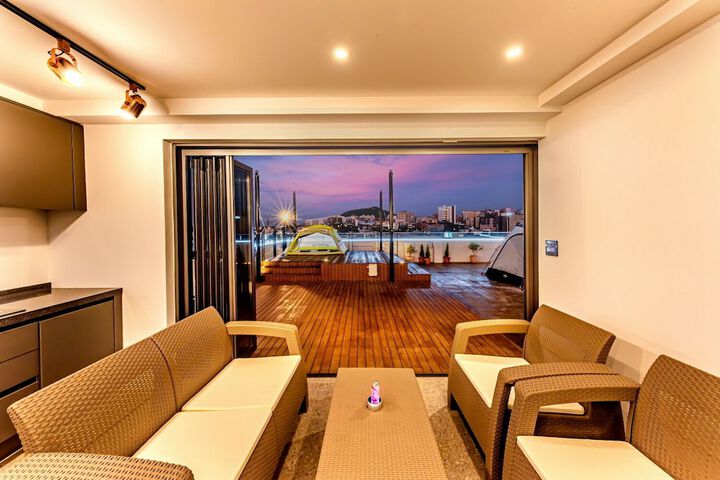 Terrace/Patio 11 of 34