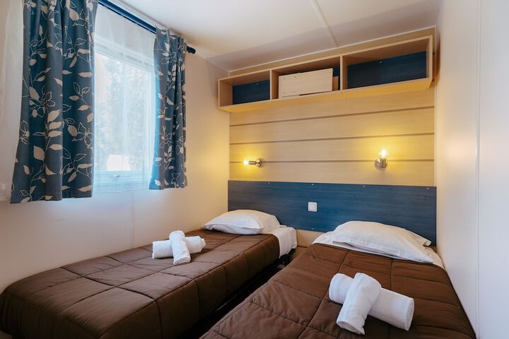 Room 6 of 65