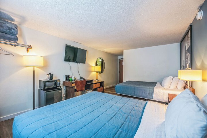 Standard Double Room (4 of 10)