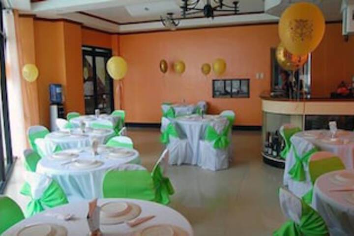 Banquet hall