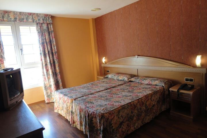 Room 30 of 63