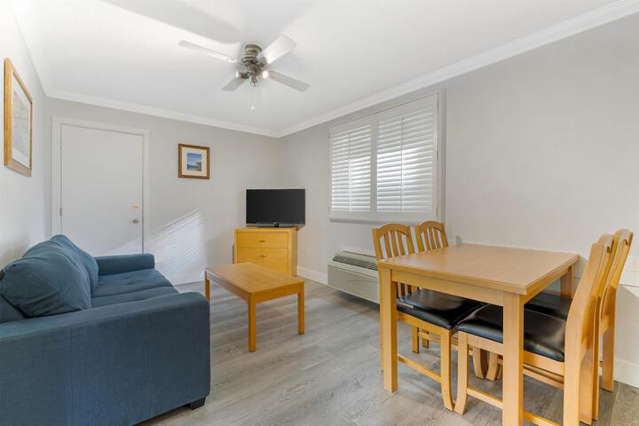 Room 47 of 105