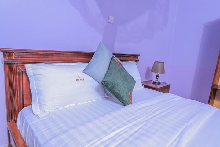 Room 2 of 7