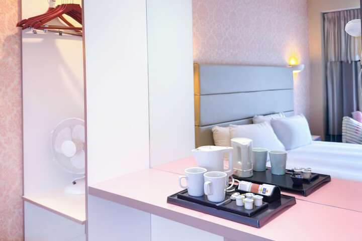 Room 40 of 80