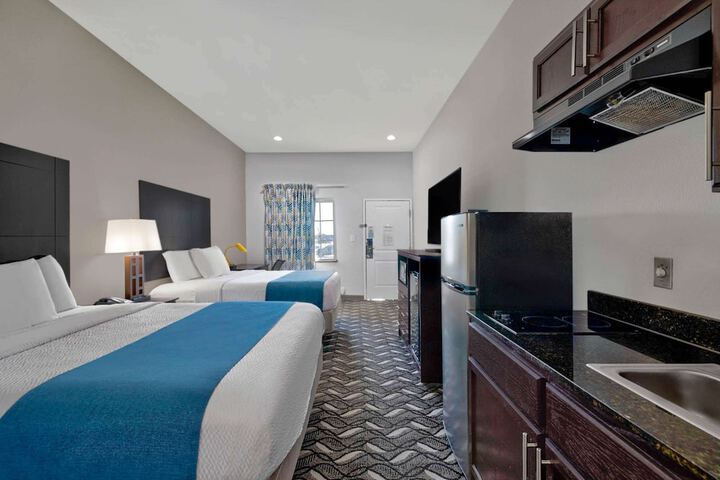Room 4 of 26