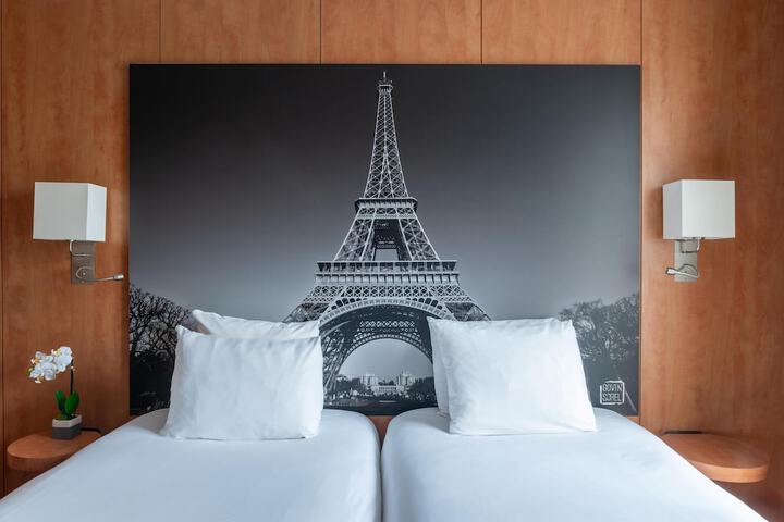 Room 4 of 44