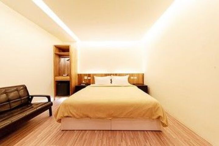 Room 17 of 25