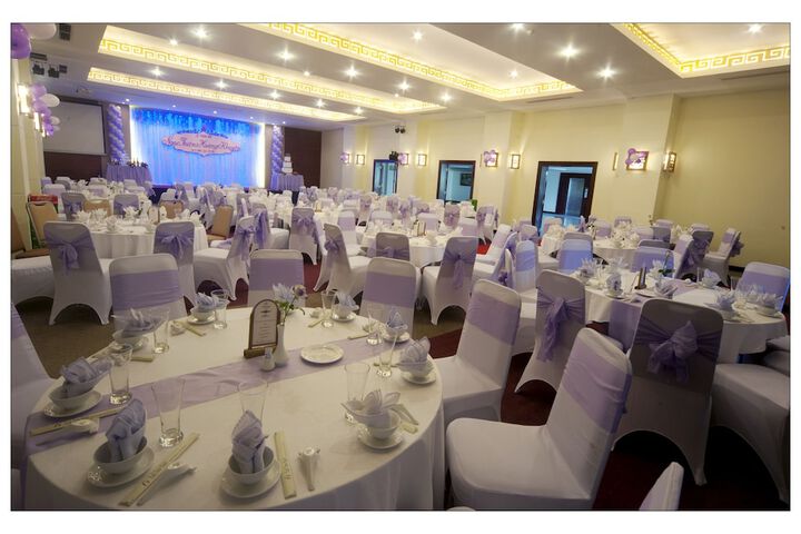 Ballroom/Hall 118 of 127