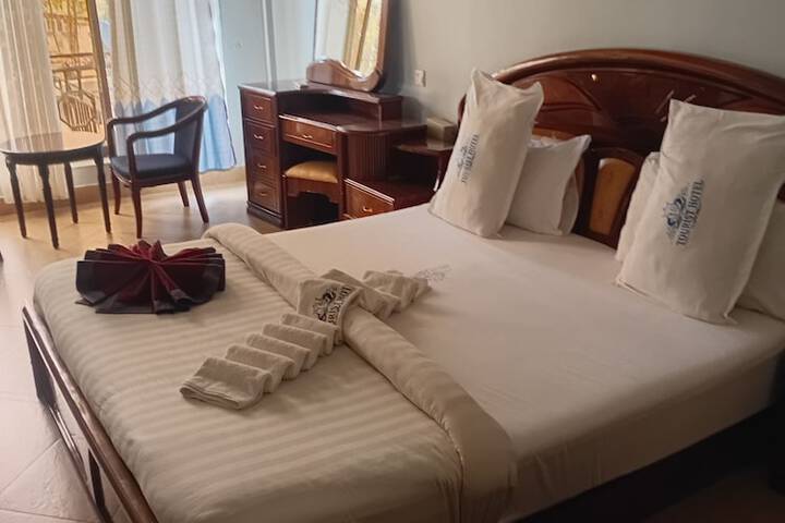 Room 3 of 11