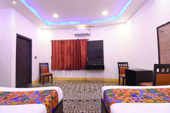Room 25 of 39