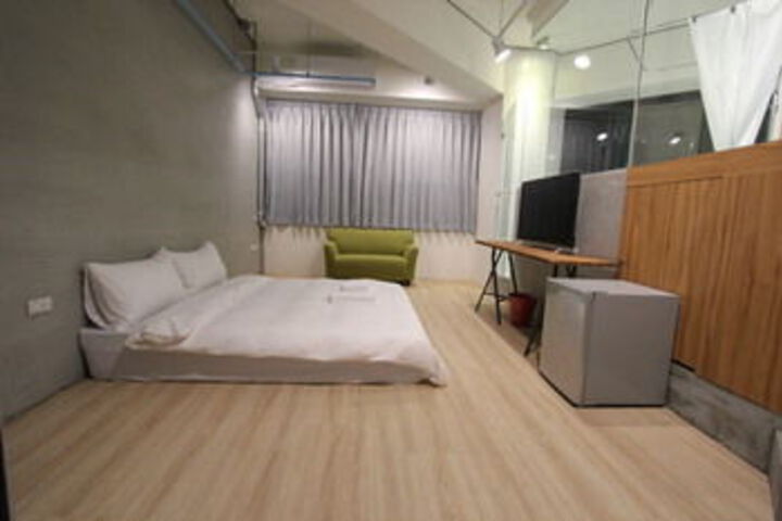 Room 54 of 64