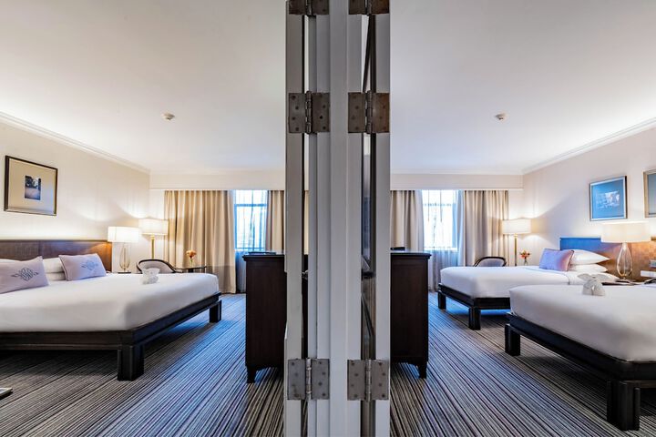 Room 34 of 142