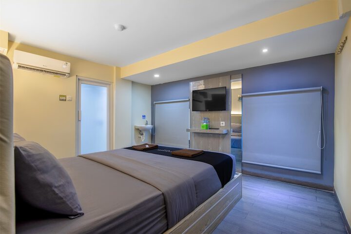 Room 19 of 36