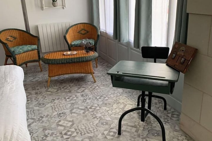 Room 44 of 68