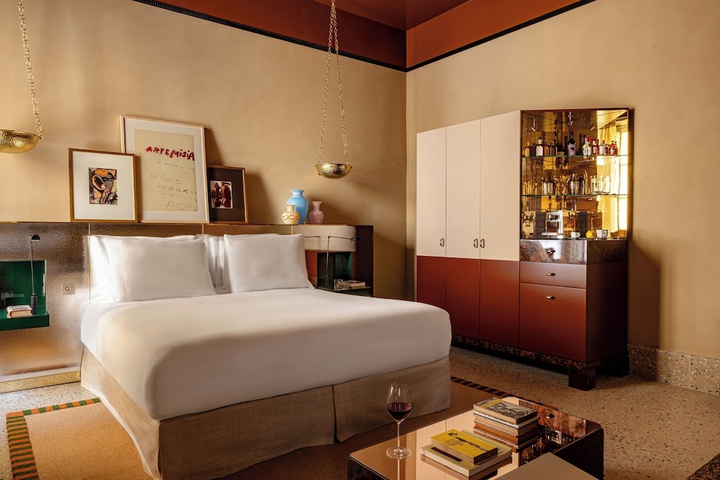 Room 5 of 45