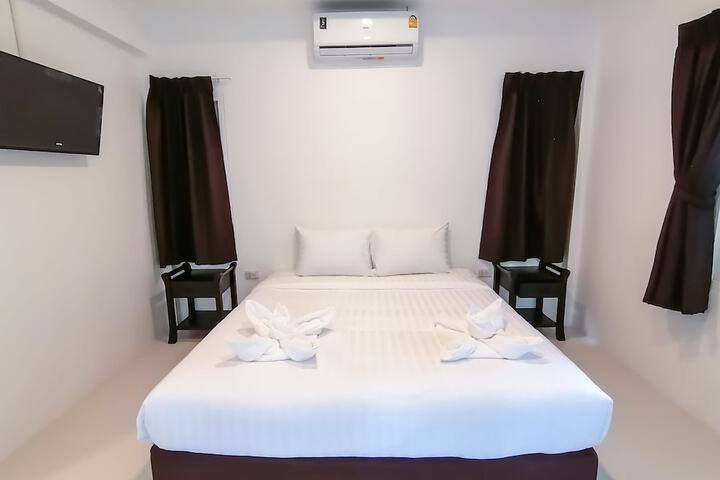 Room 35 of 114