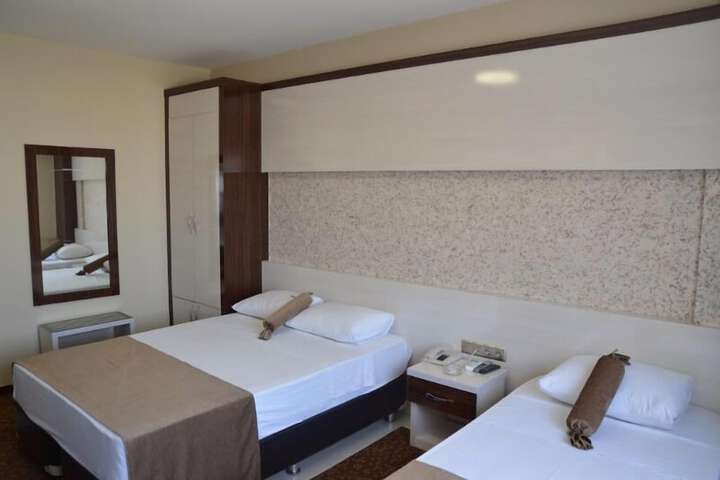 Room 21 of 39