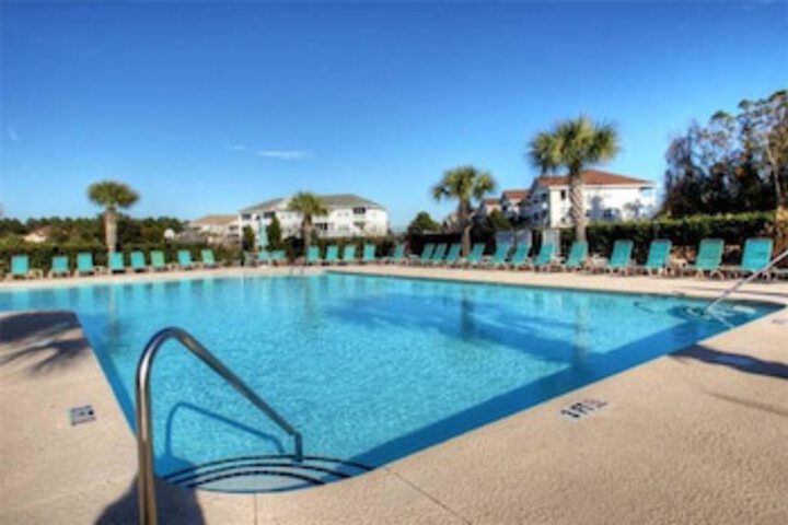 Pool 1 of 2