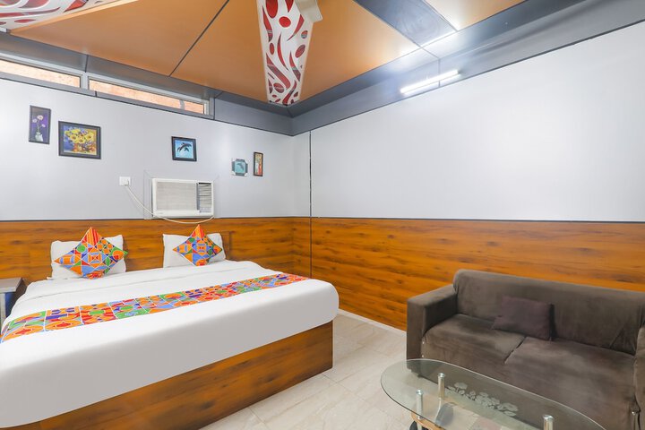 Room 8 of 27